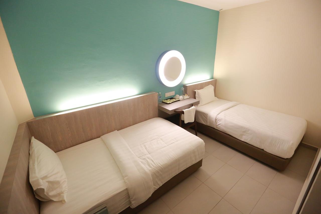 ปันไต รีกัล บูทิก โฮเต็ล Hotel กวนตัน ภายนอก รูปภาพ