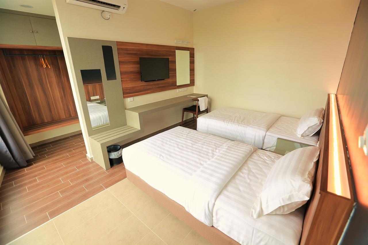ปันไต รีกัล บูทิก โฮเต็ล Hotel กวนตัน ภายนอก รูปภาพ