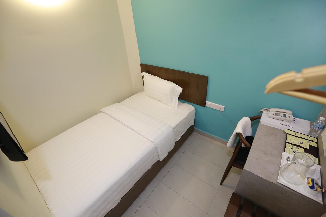 ปันไต รีกัล บูทิก โฮเต็ล Hotel กวนตัน ภายนอก รูปภาพ