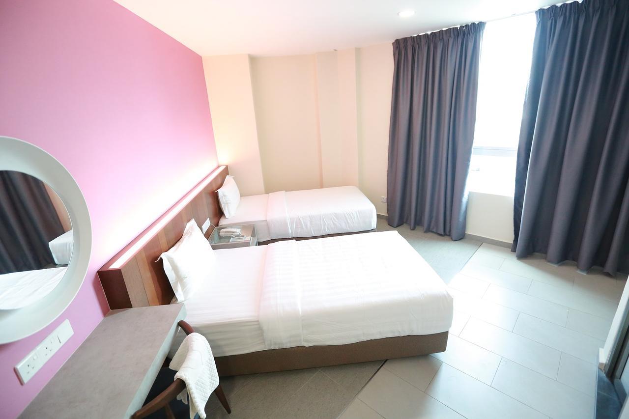 ปันไต รีกัล บูทิก โฮเต็ล Hotel กวนตัน ภายนอก รูปภาพ