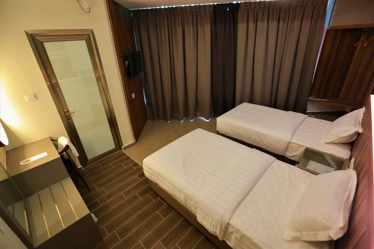 ปันไต รีกัล บูทิก โฮเต็ล Hotel กวนตัน ภายนอก รูปภาพ
