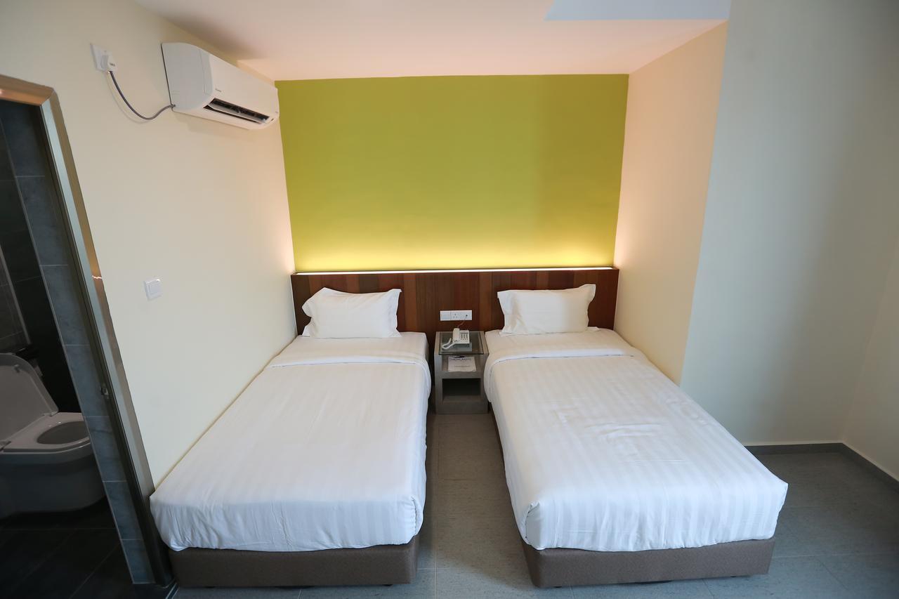 ปันไต รีกัล บูทิก โฮเต็ล Hotel กวนตัน ภายนอก รูปภาพ