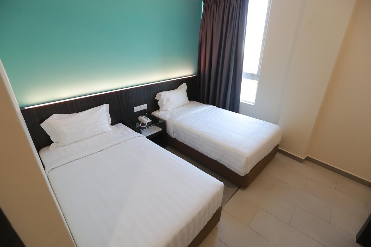 ปันไต รีกัล บูทิก โฮเต็ล Hotel กวนตัน ภายนอก รูปภาพ
