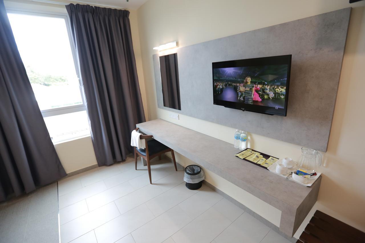 ปันไต รีกัล บูทิก โฮเต็ล Hotel กวนตัน ภายนอก รูปภาพ